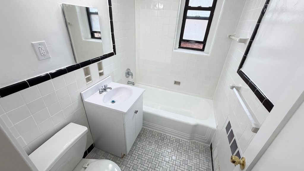 65-65 Booth Street - Photo 16