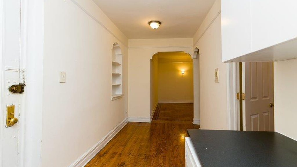 102 Albemarle Rd - Photo 3