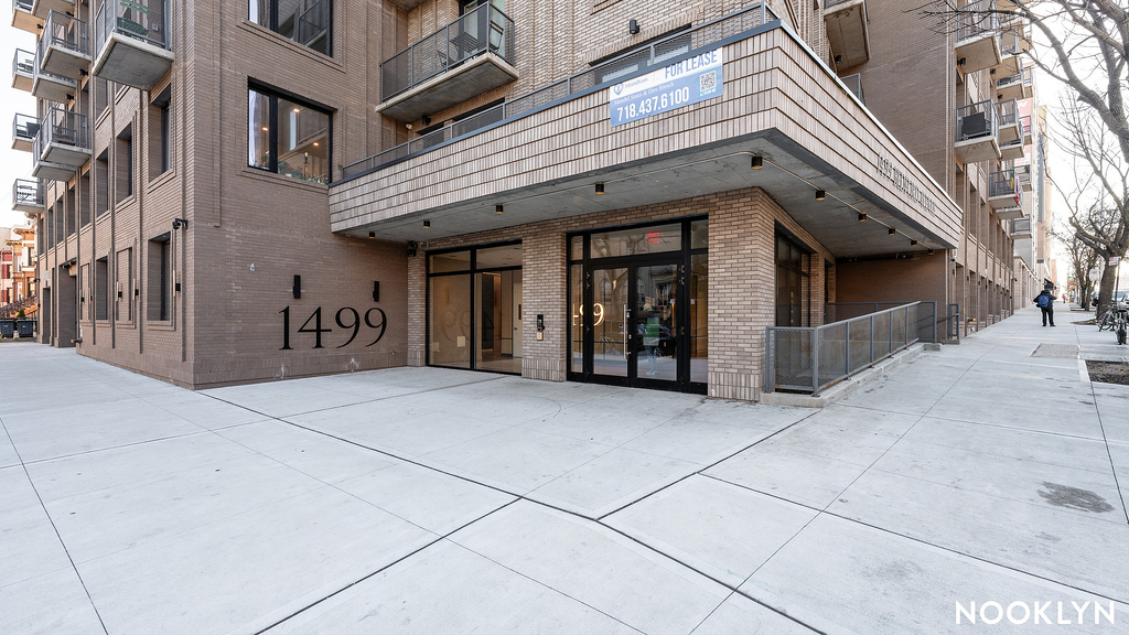 1499 Bedford Ave - Photo 8