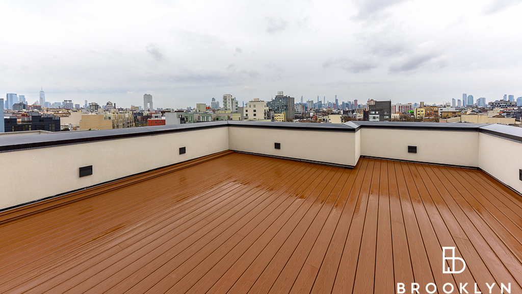 535 Grand St - Photo 2