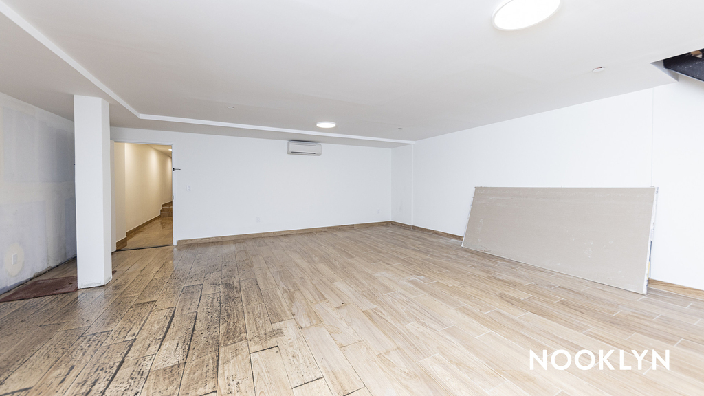 589 Knickerbocker Ave - Photo 5