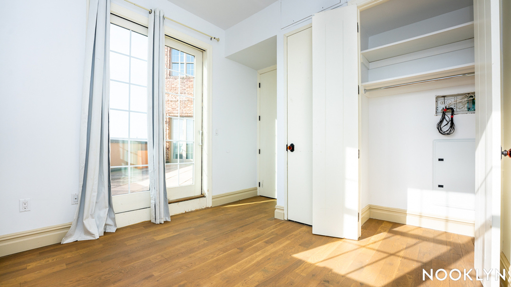 1359 Myrtle Ave  - Photo 18