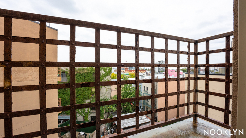 1359 Myrtle Ave  - Photo 7
