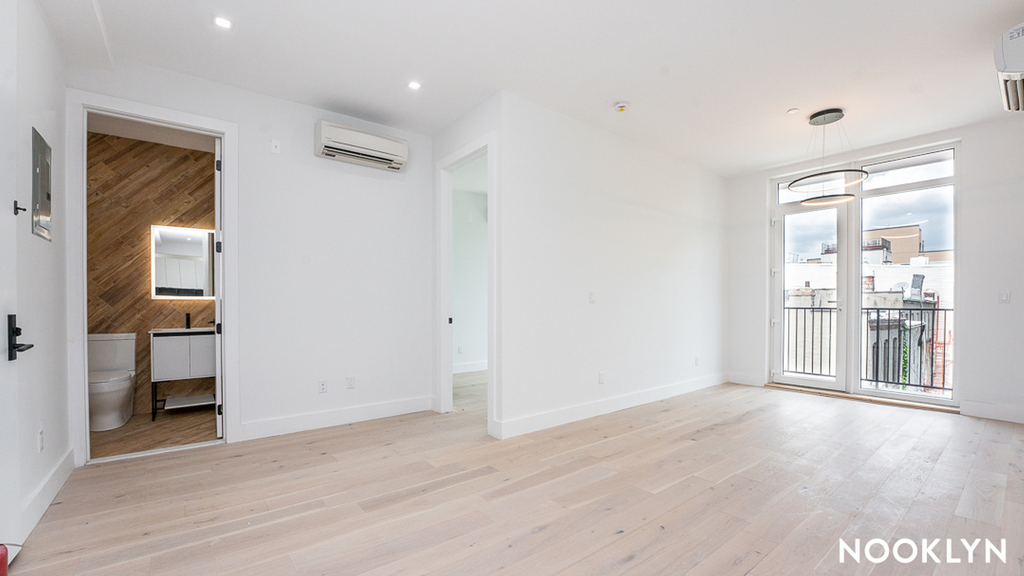 491 Evergreen Ave - Photo 1