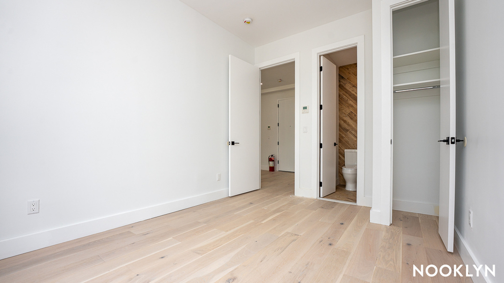 491 Evergreen Ave - Photo 15