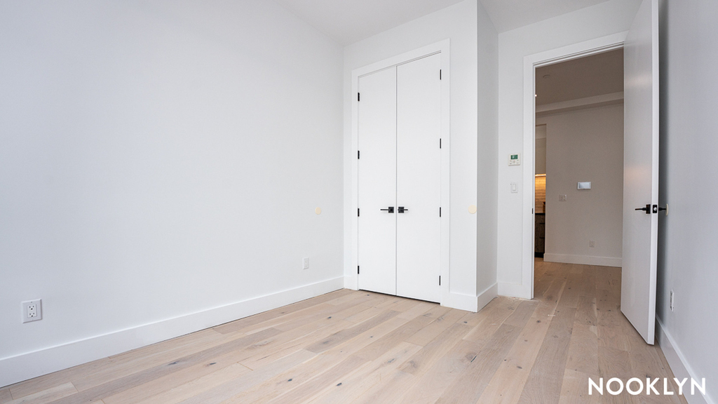 491 Evergreen Ave - Photo 10