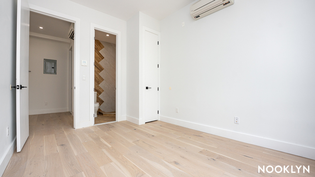 491 Evergreen Ave - Photo 14