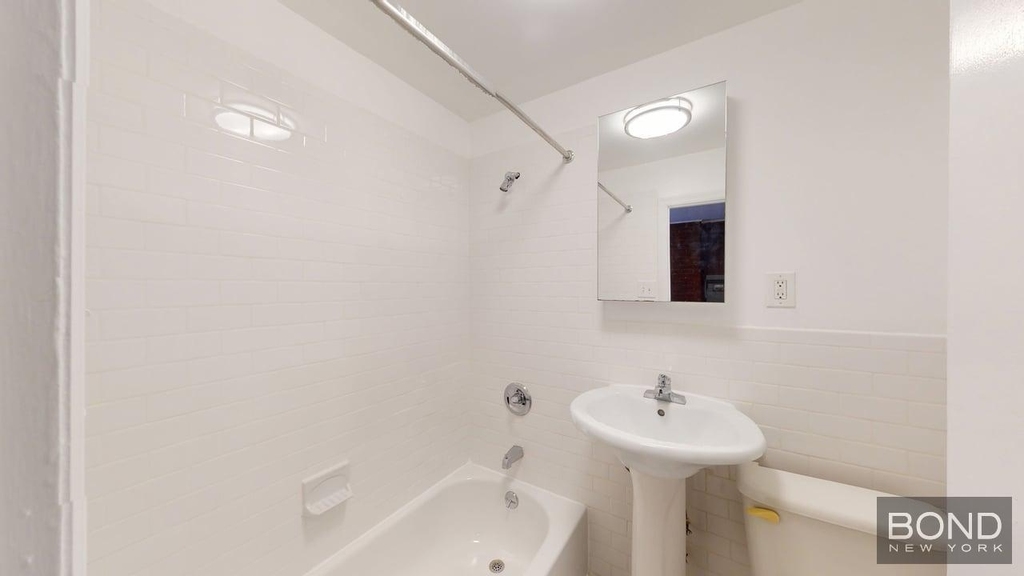 517 3rd Avenue Apartment 7  - Photo 3