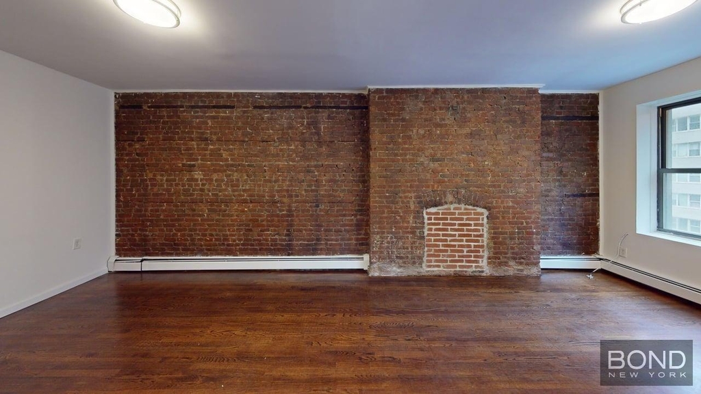 517 3rd Avenue Apartment 7  - Photo 2