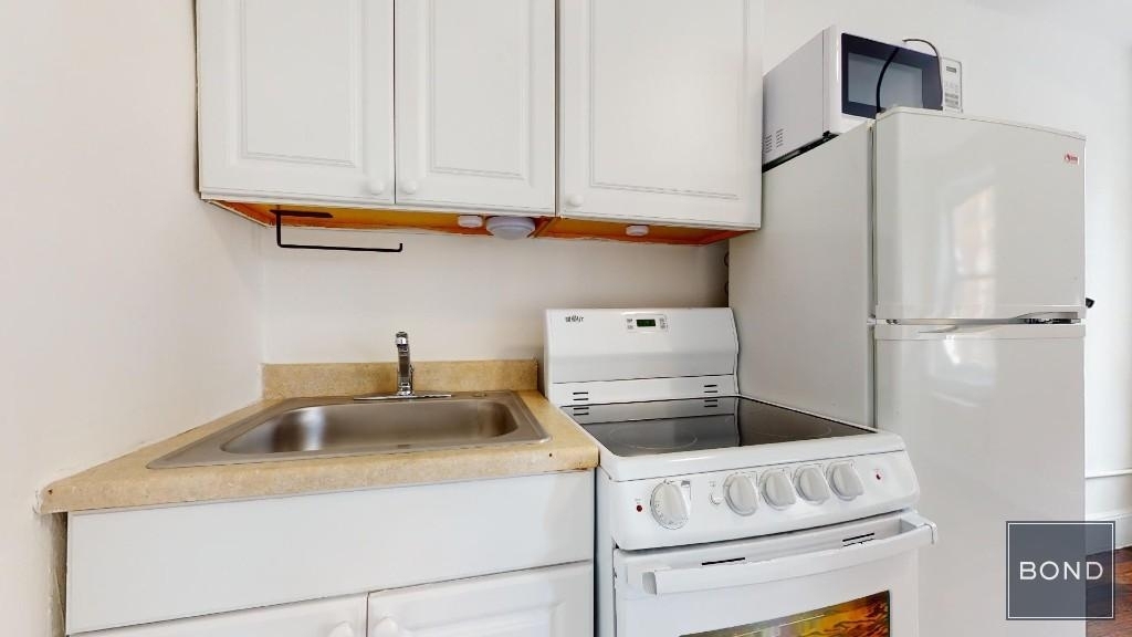 455 Second Avenue  - Photo 1