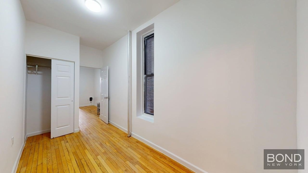 East 91st Street - Photo 2