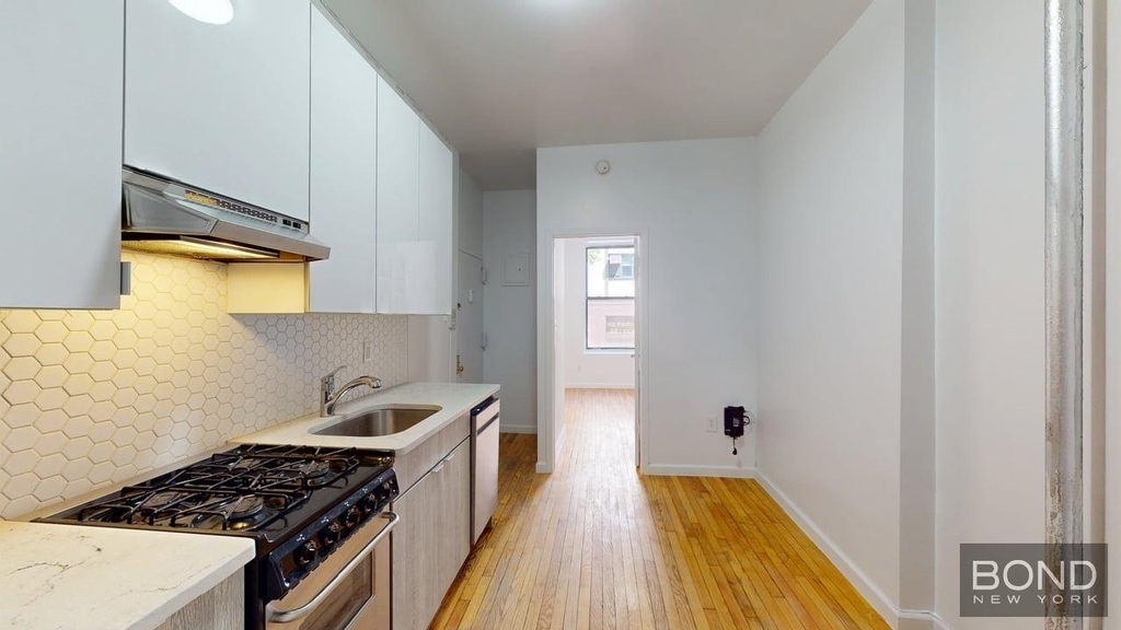 East 91st Street - Photo 1