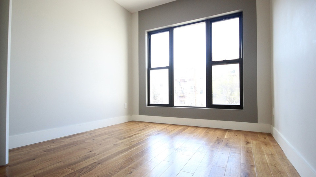 443 Harman St  - Photo 4