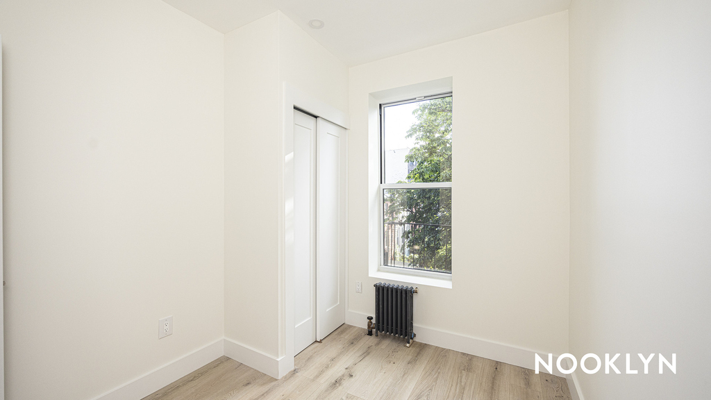 32 Patchen Ave - Photo 8