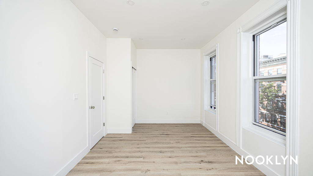 32 Patchen Ave - Photo 4