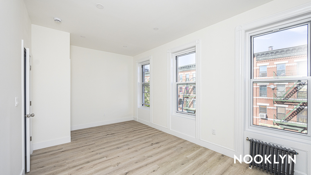 32 Patchen Ave - Photo 3