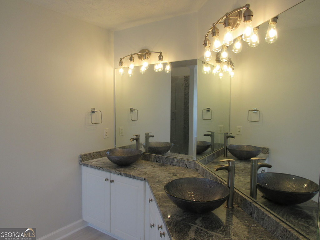 305 Sunderland Circle - Photo 22