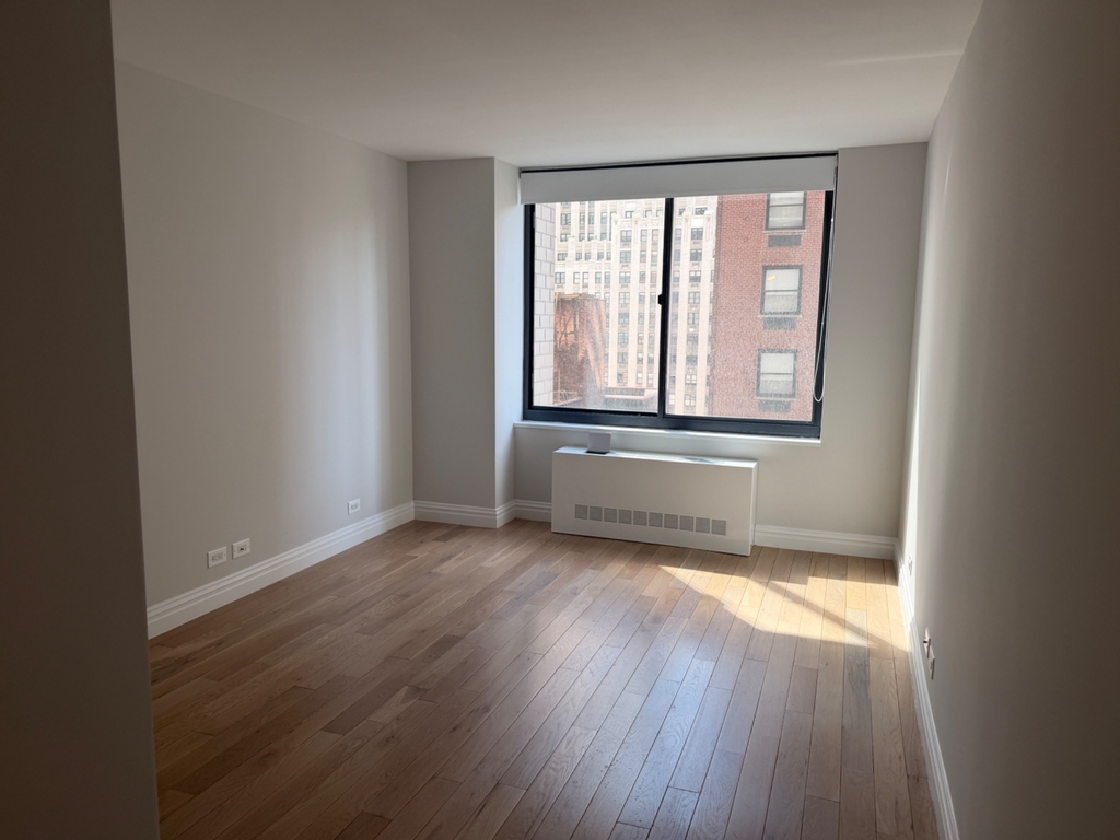 West 48th Street - Photo 0