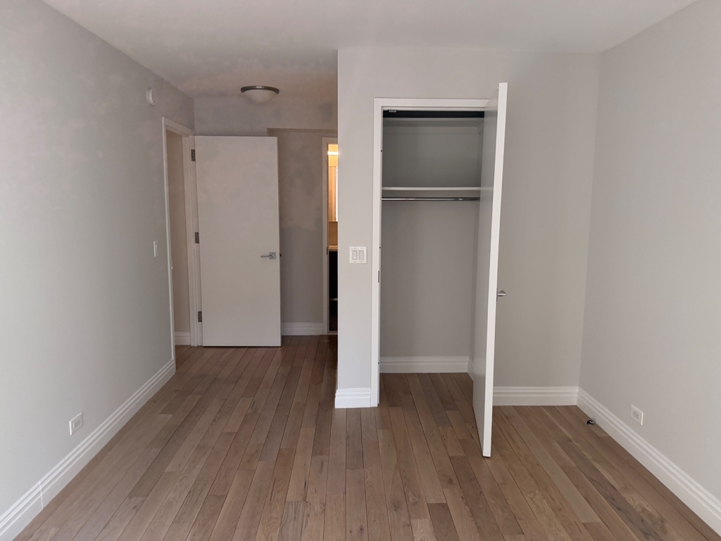 West 48th Street - Photo 1