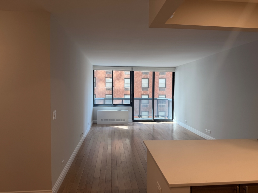 West 48th Street - Photo 9