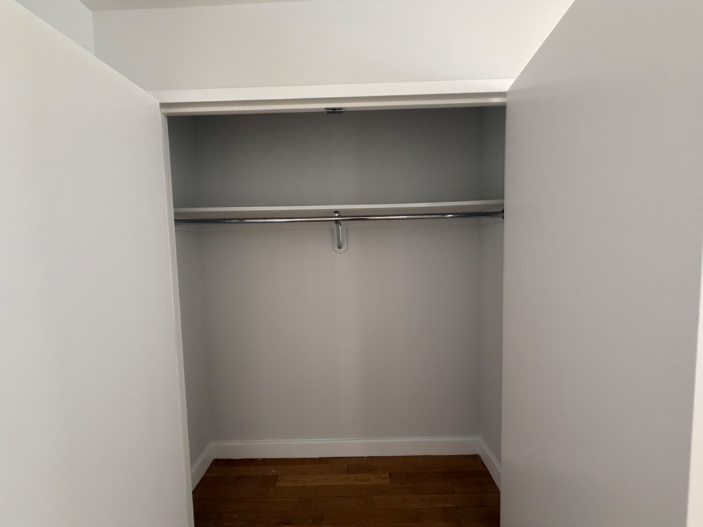 West 48th Street - Photo 4