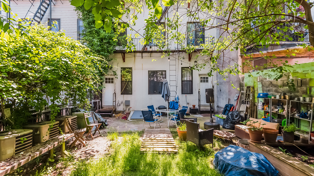 1141 Greene Ave - Photo 9