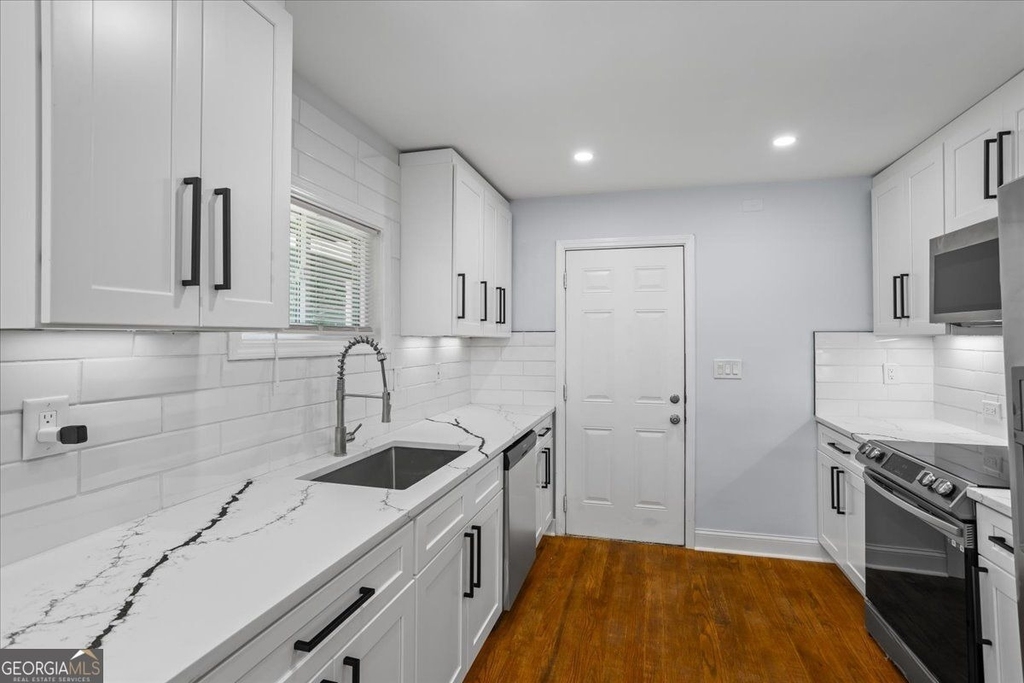 2223 Columbia Drive - Photo 11