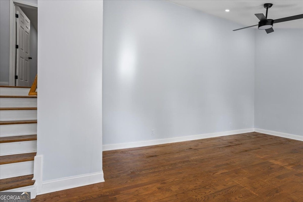 2223 Columbia Drive - Photo 3