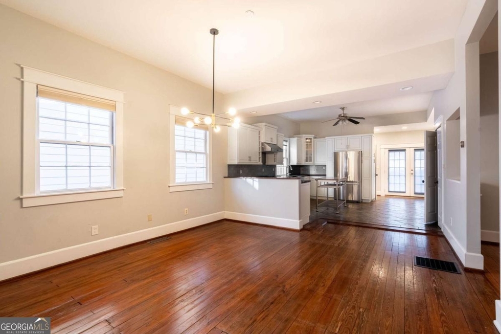 311 Josephine Street Ne - Photo 9