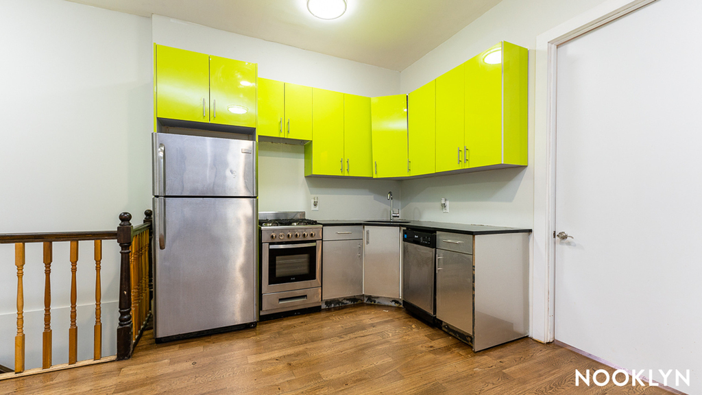 901 Bushwick Ave - Photo 16