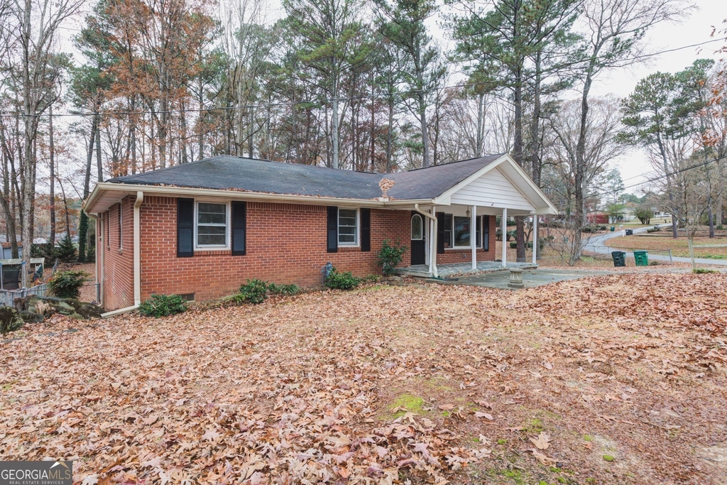 2213 Davis Road - Photo 0