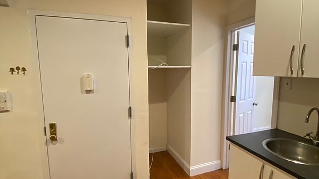 71 Pineapple St - Photo 7