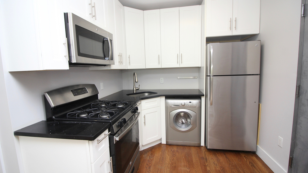 135 Decatur St - Photo 9