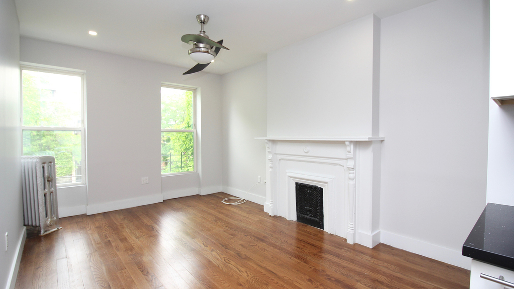 135 Decatur St - Photo 10