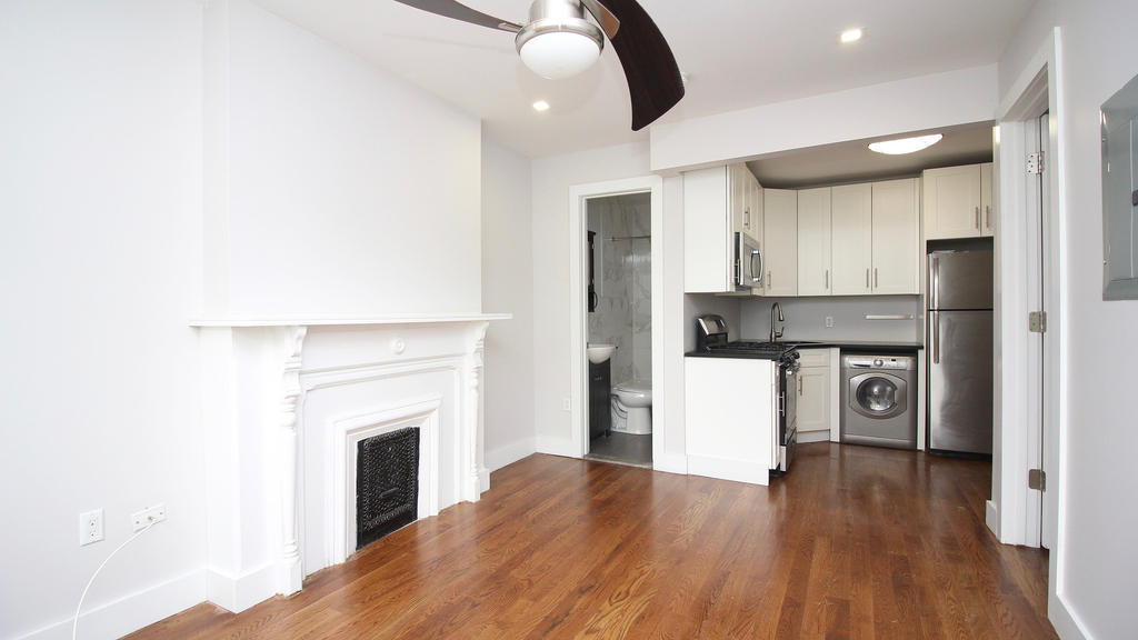 135 Decatur St - Photo 4