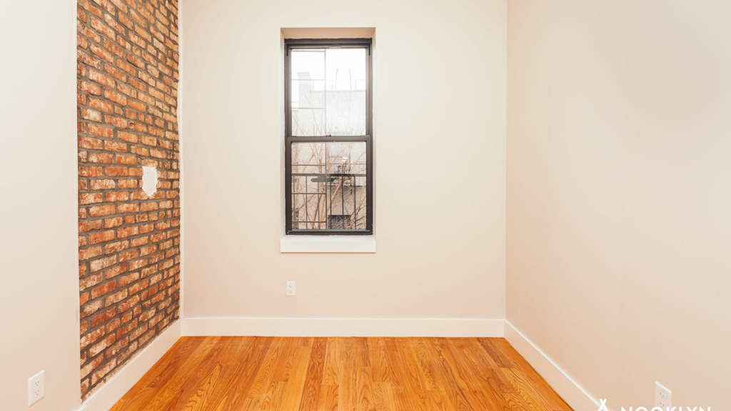772 Jefferson Ave  - Photo 5