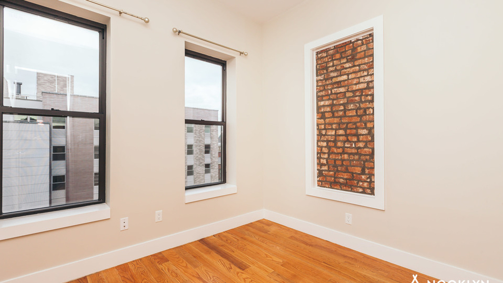 772 Jefferson Ave  - Photo 9