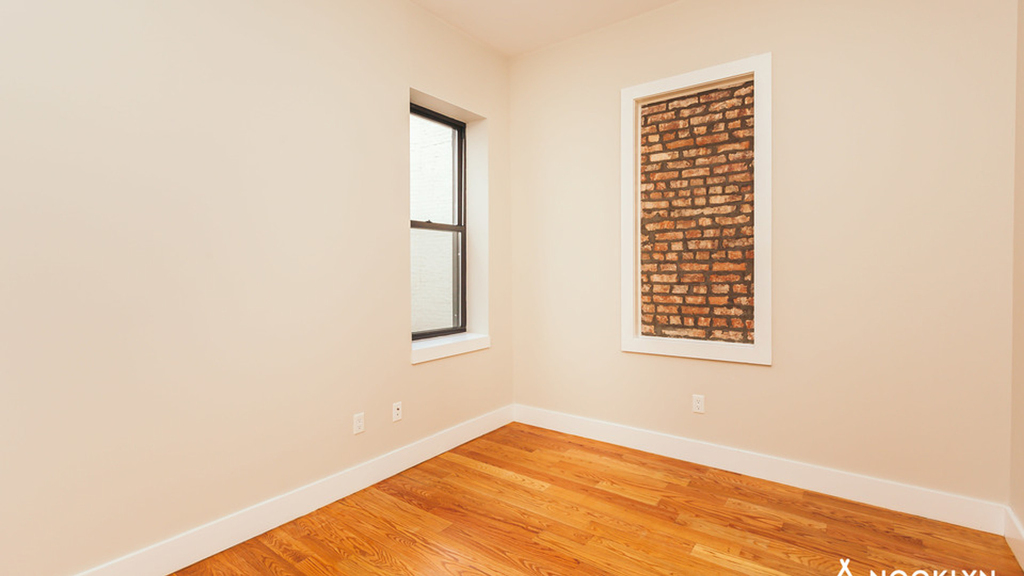 772 Jefferson Ave  - Photo 1