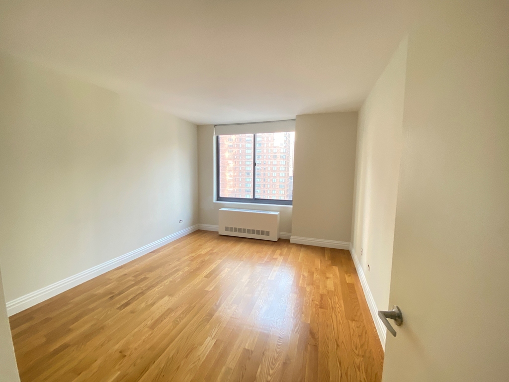 West 48th Street - Photo 2