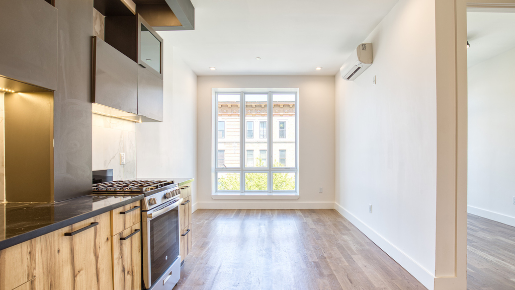 1052 Dean St - Photo 2