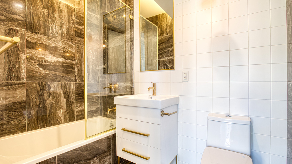 1052 Dean St - Photo 7