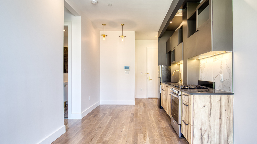 1052 Dean St - Photo 0