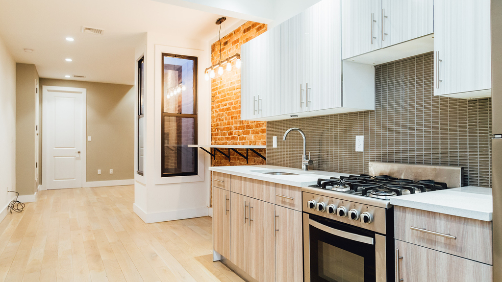 209 Malcolm X Blvd  - Photo 13