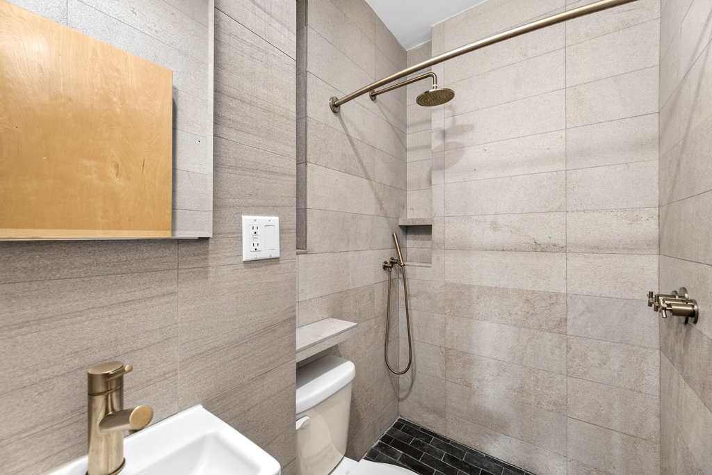 212 Lafayette Street - Photo 6