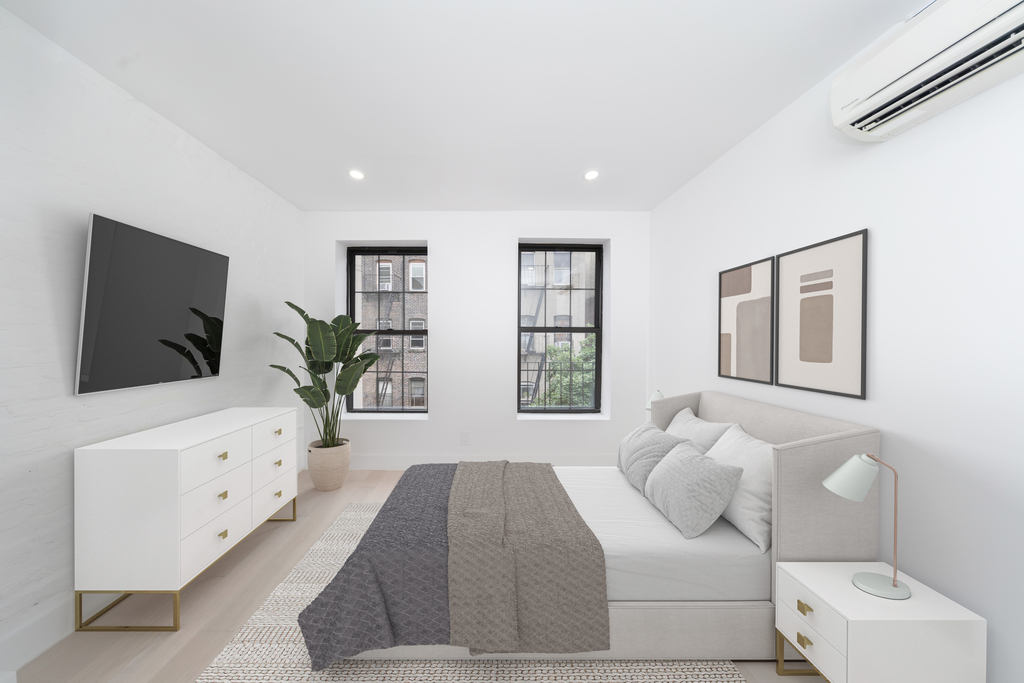 47 St Marks Place - Photo 3