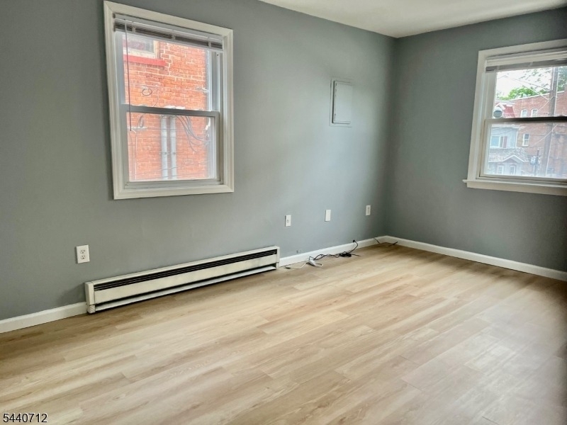 8 Newton Ave - Photo 5