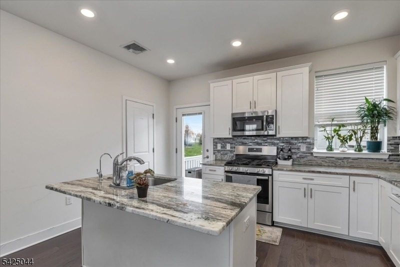 309 Saratoga Ct - Photo 10
