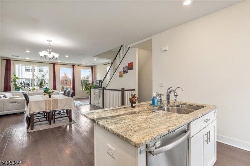 309 Saratoga Ct - Photo 13