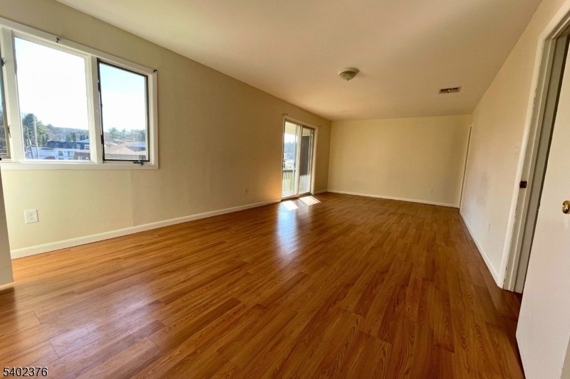 306 Lake Shore South - Photo 5