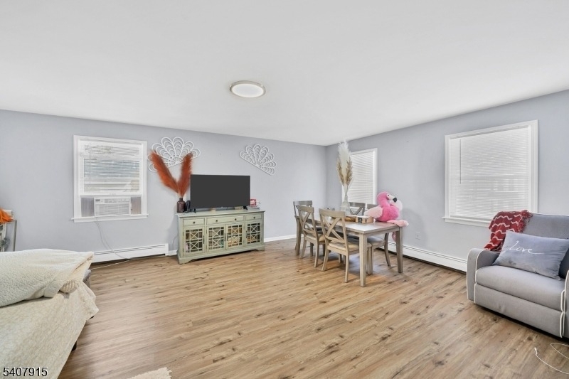 137 Belvidere Ave - Photo 2